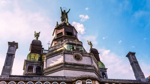 Notre-Dame-de-Bon-Secours Chapel in Montreal time lapse Vídeo Stock 119132437