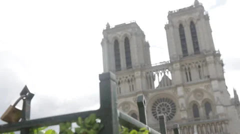NOTRE DAME DE PARIS Stock Footage 32407584