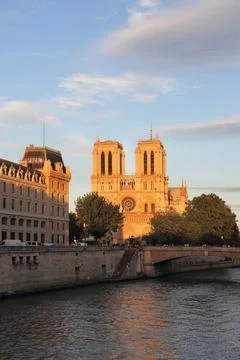 Notre Dame Notre Dame Copyright: xZoonar.com/ArTox 13620694  스톡 사진