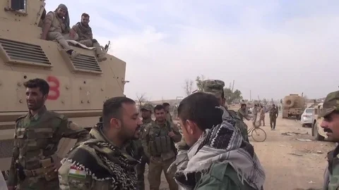 November 2016: Mosul troops, Crowd of soldiers, ISIS war, Syria Vidéo 69964913