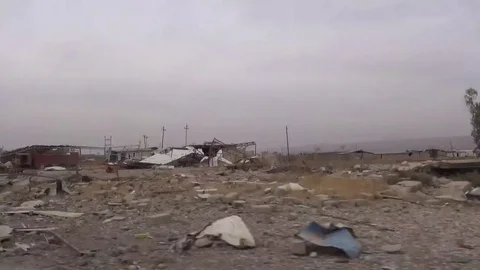 November 2016: Mosul troops, Look to a wrecks, ISIS war, Syria Видео 69967754