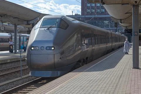 NSB Class 73 train at Oslo Central Station Stock Photos