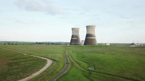 Nuclear power plant Stockbeeldmateriaal 132018580