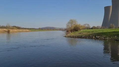 Nuclear power plant by the river 库存影片 151970812