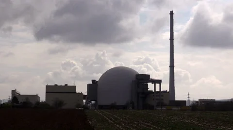 Nuclear reactor dome against the sky Stockbeeldmateriaal 37178304