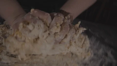 Nudel Teig kneten. Kneading pasta dough. Stock Footage