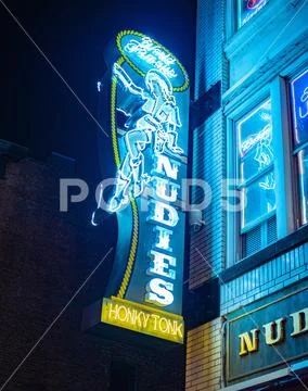 Nudies Bar on Nashville Broadway - NASHVILLE, USA - JUNE 15, 2019 Stock Photos