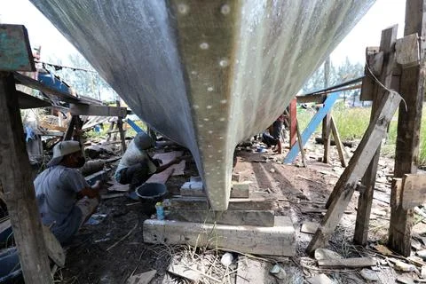 Number of unemployed people in Indonesia decrease by 0.38 percent in 2023, Banda Stock Photos