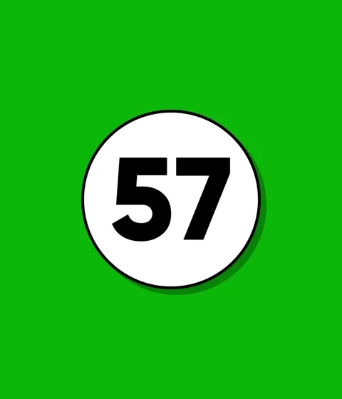 Numbered circle animating on a vibrant green background, abstract motion gr.. Stock Footage 332396511
