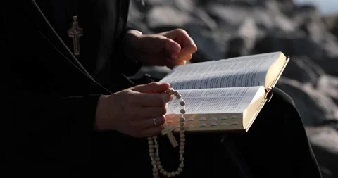 The nun reads the Holy Scriptures Stock-Footage 140602286