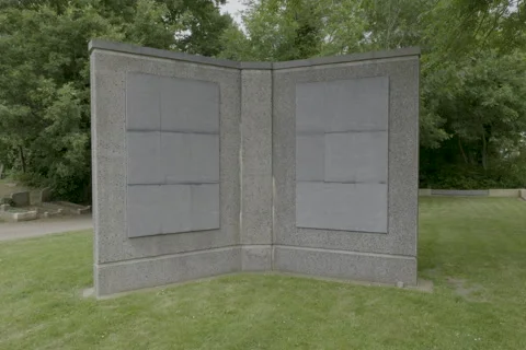 Nunhead Cemetery Gravestone Video stock 304250337