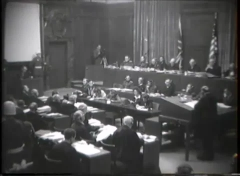 NUREMBERG - 1946: War crimes hearing — High court view to witness box 库存影片 343320839