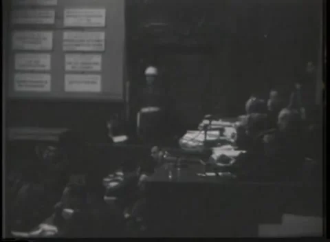 NUREMBERG, GERMANY - 1946: War Crimes Trials — Side wide across the benches 库存影片 342819641