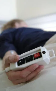  Nurse call Push button to call the nurse. Copyright: xCARDOSOx/xBSIPx 008... Stock Photos