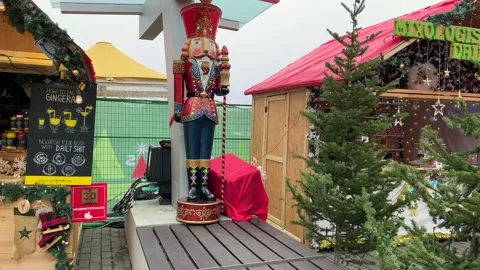 Nutcracker decorations in a Christmas market 스톡 동영상 224782060