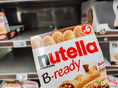 Nutella B-Ready chocolate bars nox on Supermarket shelves.Nutella is the bran Stock Photos