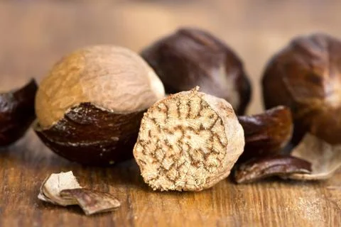 Nutmeg in a fragmented nutshell Foto stock