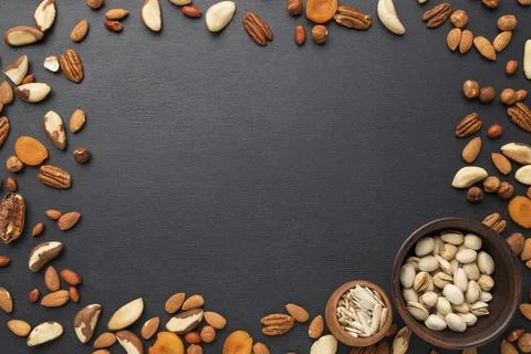 Nuts arrangement with copy space. High quality beautiful photo concept Foto stock