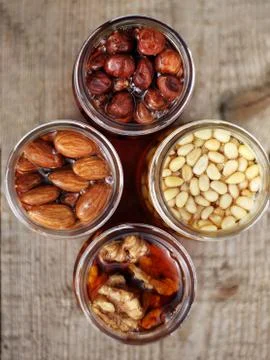 Nuts with honey Foto stock