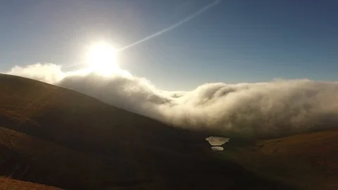 Nuvole basse Video stock 104214213