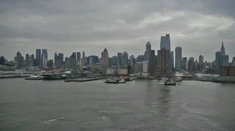 NY skyline waterfront 2 動画素材 10775399