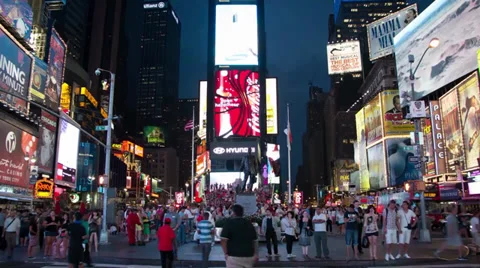 NY time square commuters timelapse day to night Stock Footage 30042666