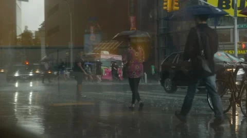 NYC 4K Union square rain reflection 25P 스톡 동영상 41569749