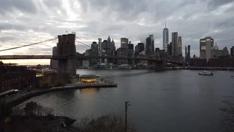 NYC Drone shot of the Brooklyn Bridge Video stock 160123481