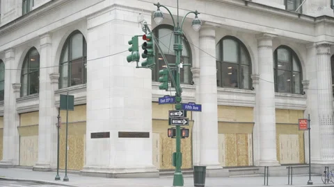 NYC Lockdown Boarded Up Windows HLG ProRes422 Stock-Footage 133149394