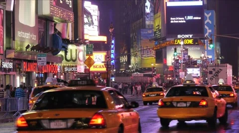Nyc new york city pedestrians Times Square night traffic  time lapse Stock Footage