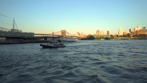 NYC Seaport -  Water Waves 動画素材 136964768