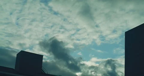 NYC Sky after the rain 4 Vídeo Stock 311196306