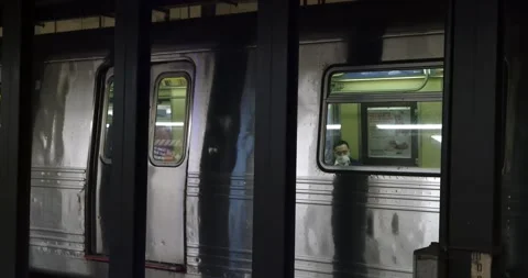 NYC Subway Train approaching station and stopping. Subway train Video stock 219411477