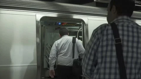NYC subway train pulls into platform, waiting a train 4K 스톡 동영상 162908724