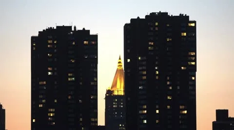 NYC Sunset through buildings Vídeos de archivo 20542058