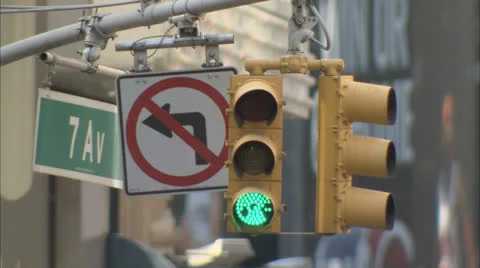 NYC TRAFFIC LIGHTS Stock Footage 22633148