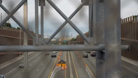 NYC, View Through Chain Link Fence, Daytime 库存影片 103591312
