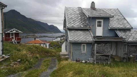 Nyksund cottage. the wind Stock Footage 167238491