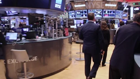 NYSE trading floor walking tracking shot handheld 스톡 동영상 71963191