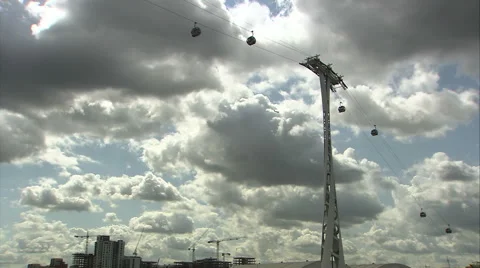 O2 Cable Car Mast Tracking Shot (2) 스톡 동영상 43455216
