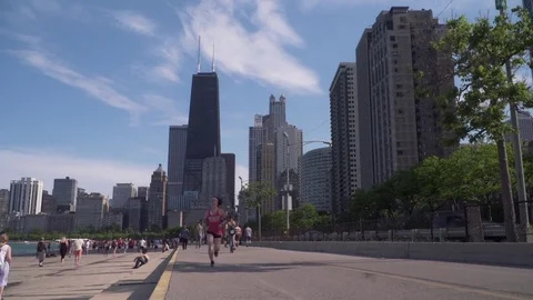 Oak st. beach in summer with chicago skyline Stock Footage 84319528