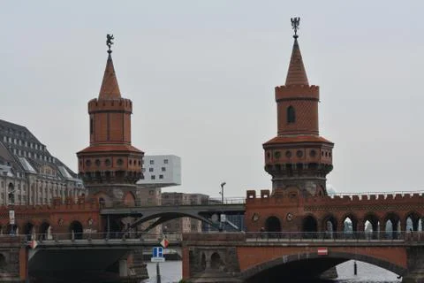 Oberbaum bridge in Berlin Foto stock
