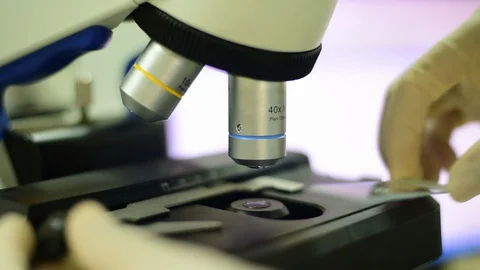 Objective lens of microscope in lab. Stock-Footage 128043536