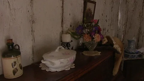 Objects inside a house Video stock 84808132