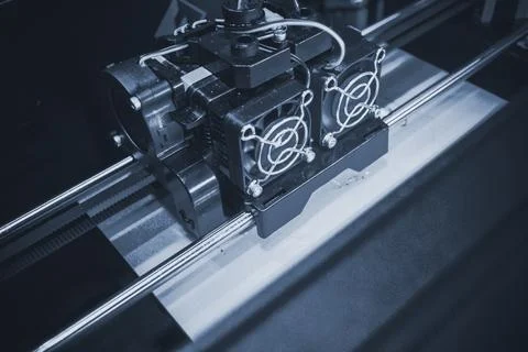 Objects printed by 3d printer. Automatic three dimensional 3d printer performs Foto stock