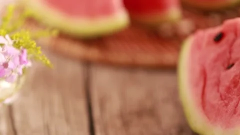 Observe watermelon cross section (2) Stock Footage 202234564