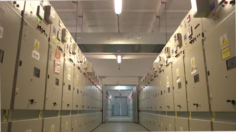Observing electrical power supply substation with wide angle lens Vidéo 202022187