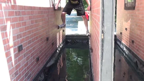 Obstacle Racing using walls to move forward to camera Video stock 171241350