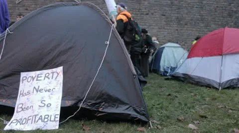 Occupy camp poverty placard Video stock 8963974