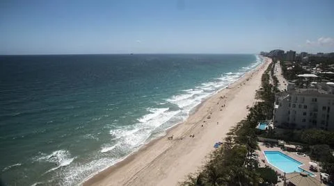 Ocean and beach split 库存照片